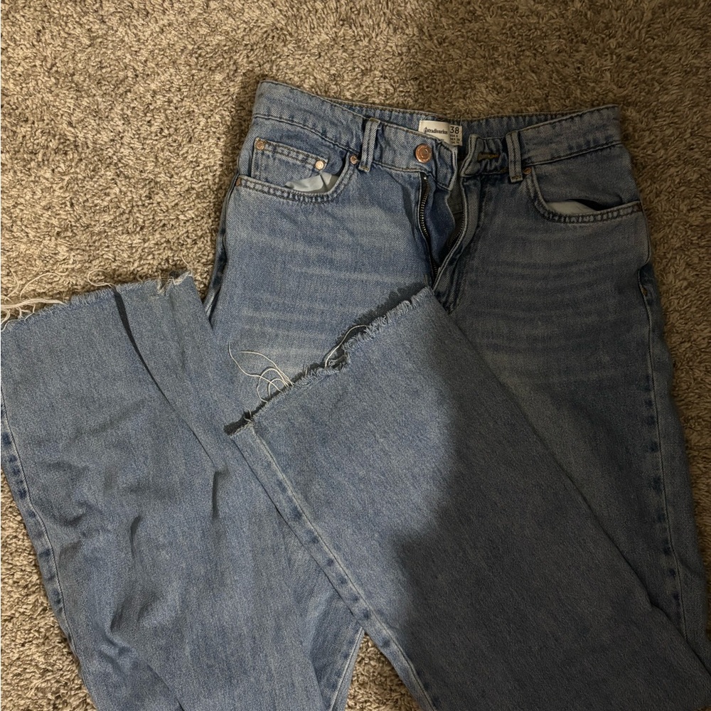Stradivarius Light Blue Ankle Jeans